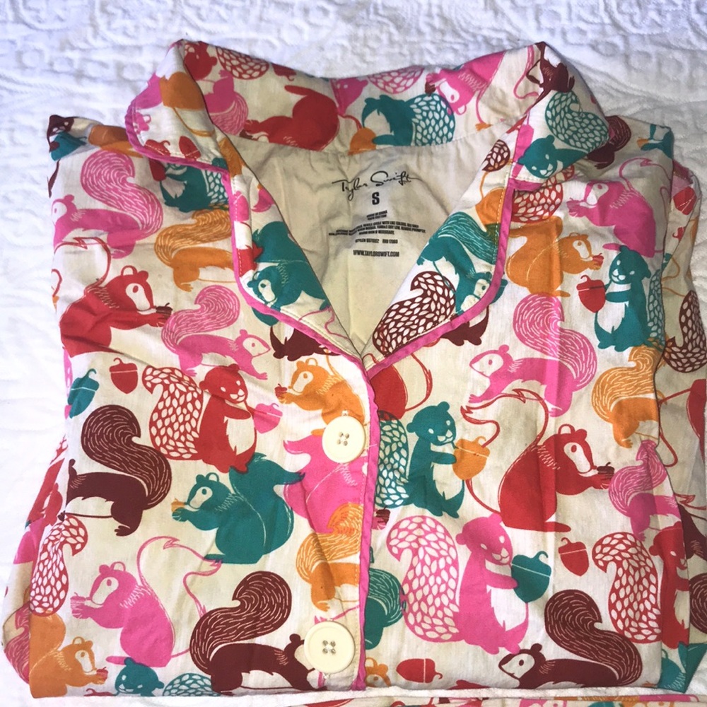 Taylor Swift pajamas from music video